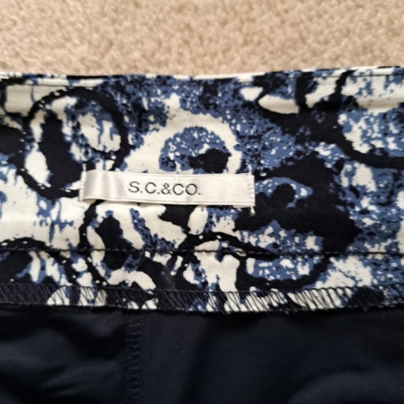 ❤️ S.C.& Co. Pull On Skort Blue White Stretch Print Skirt Women's Various Sizes - Picture 4 of 9
